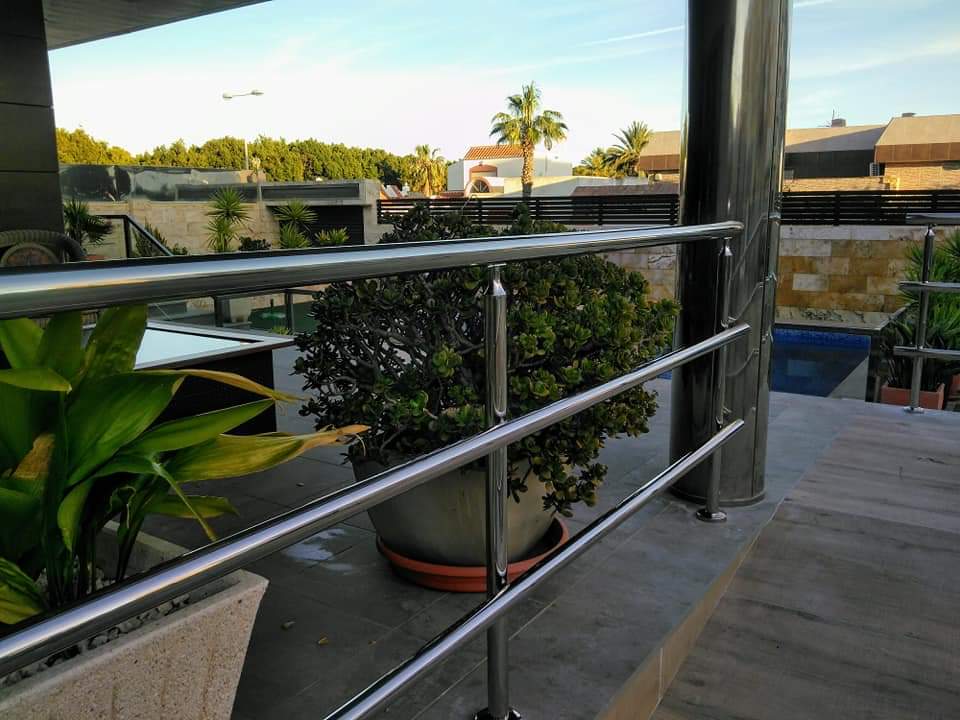 destination.imageAlt